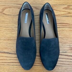 Tahari Frankie Flats size 9